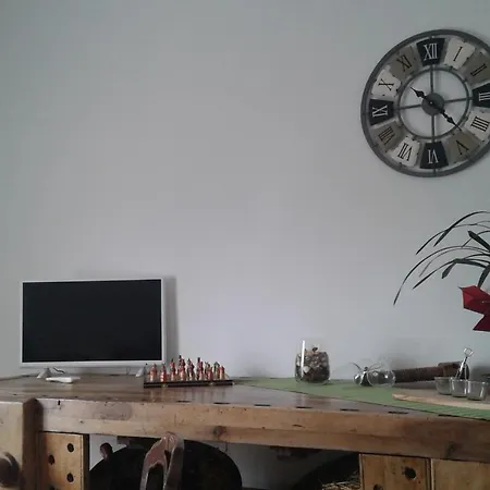 לינה וארוחת בוקר Lori